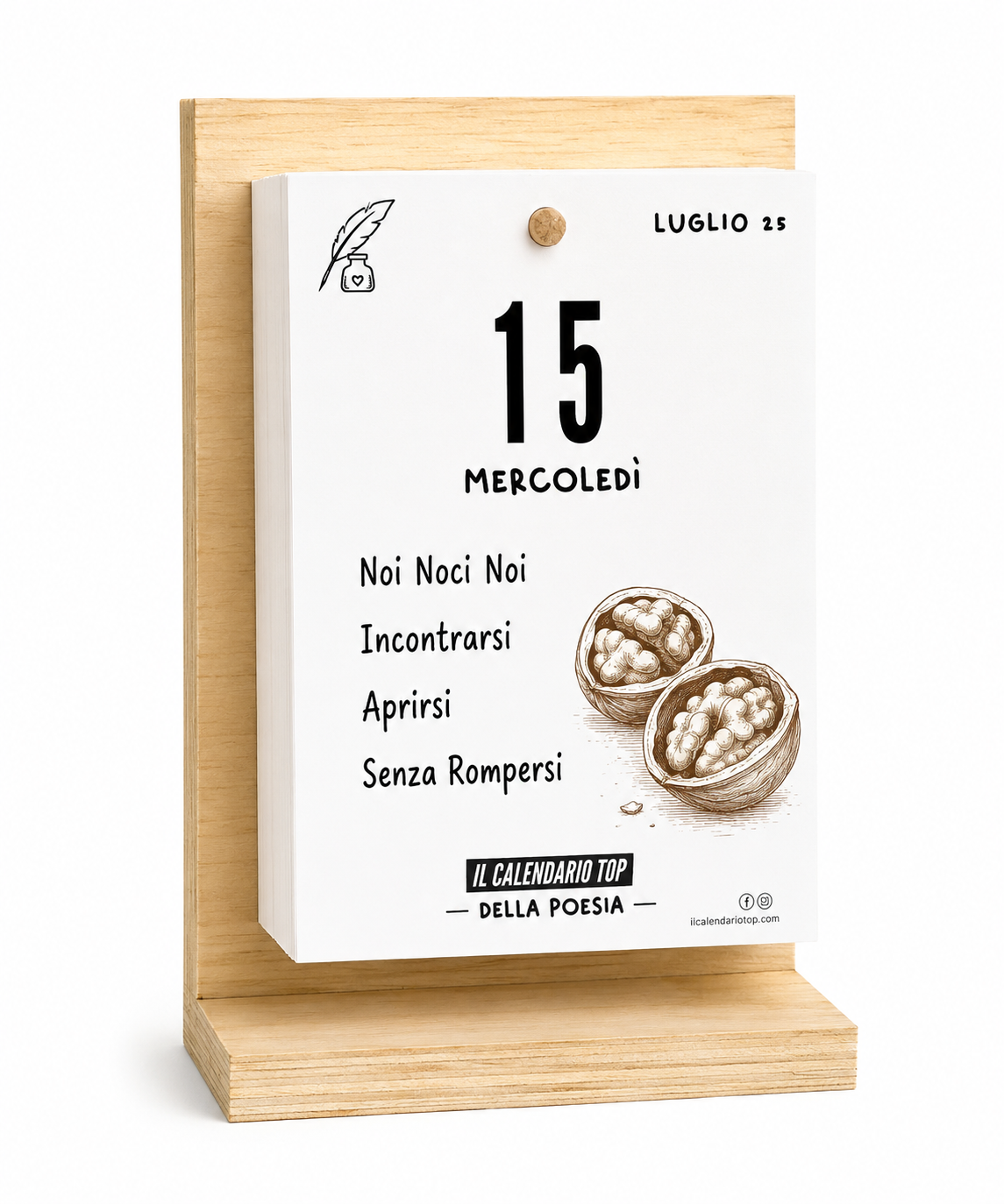 Mockup del Calendario Top della Poesia su supporto in legno, con la poesia Noi Noci Noi